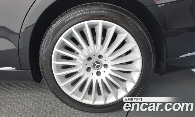 Mercedes-Benz S-Class 2020 — photo 7