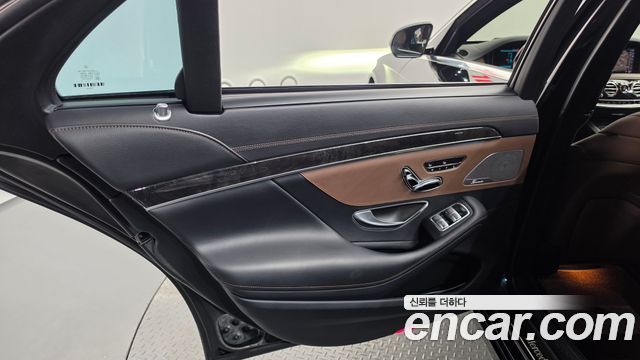 Mercedes-Benz S-Class 2020 — photo 15