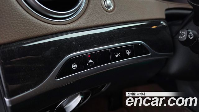 Mercedes-Benz S-Class 2020 — photo 28