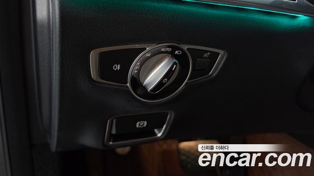 Mercedes-Benz S-Class 2020 — photo 29