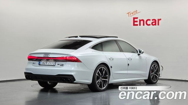 Audi A7 2020 — photo 2