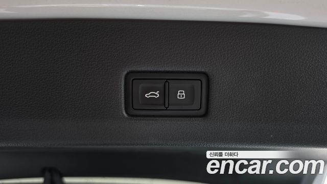 Audi A7 2020 — photo 24