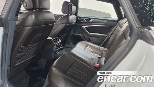 Audi A7 2020 — photo 26