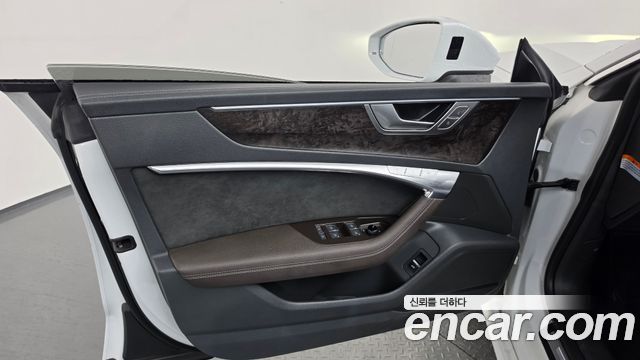 Audi A7 2020 — photo 14
