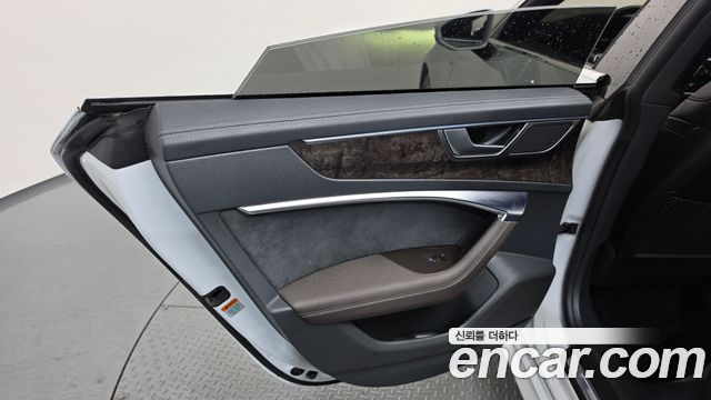 Audi A7 2020 — photo 15