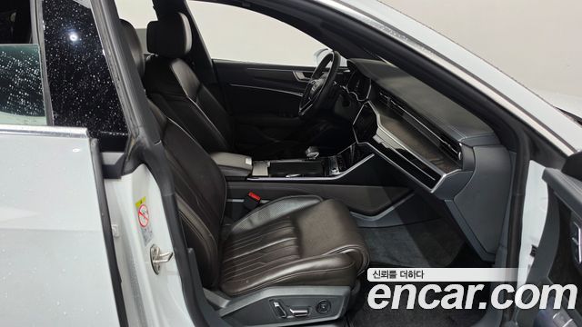 Audi A7 2020 — photo 16