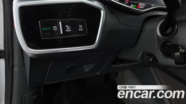 Audi A7 2020 — photo 28