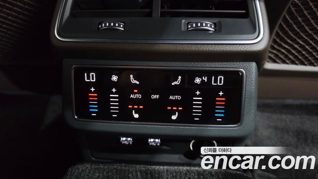 Audi A7 2020 — photo 32