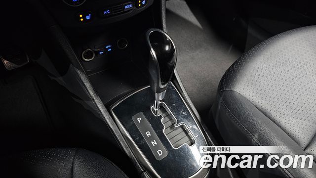 Hyundai Accent 2016 — photo 12
