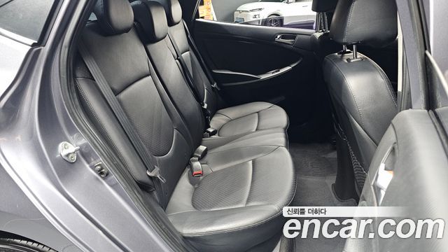 Hyundai Accent 2016 — photo 17