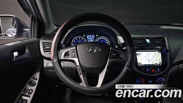 Hyundai Accent 2016 — photo 18