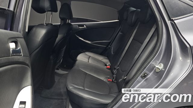 Hyundai Accent 2016 — photo 27