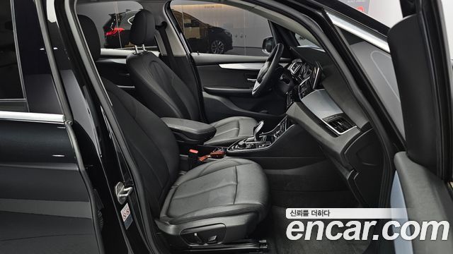 BMW 2-Series 2019 — photo 13
