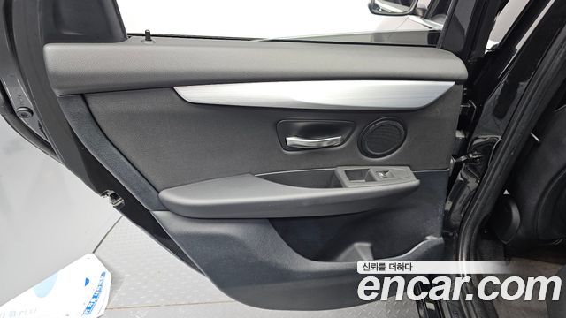 BMW 2-Series 2019 — photo 15