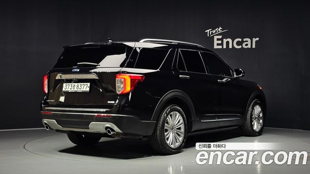 Ford Explorer 2020 — photo 2