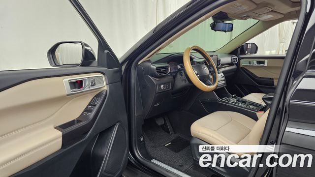 Ford Explorer 2020 — photo 13