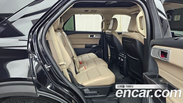 Ford Explorer 2020 — photo 18