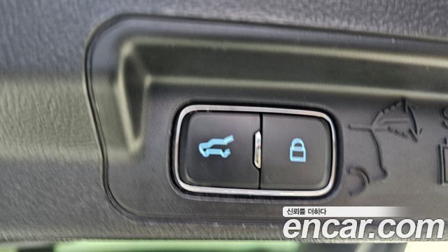 Ford Explorer 2020 — photo 24