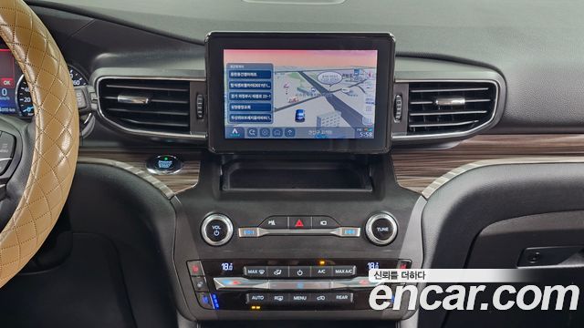 Ford Explorer 2020 — photo 26