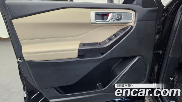 Ford Explorer 2020 — photo 14