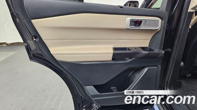 Ford Explorer 2020 — photo 15
