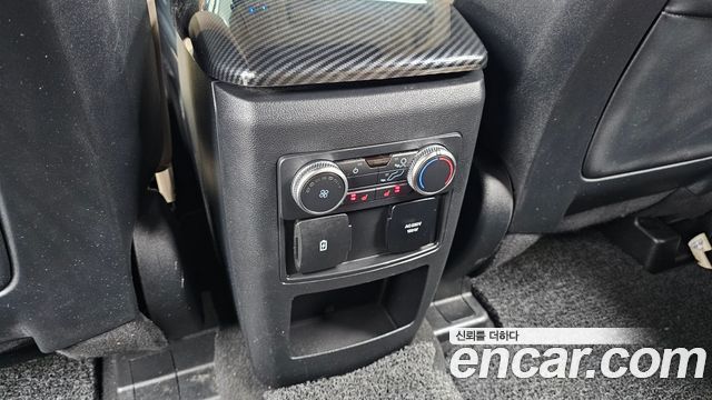 Ford Explorer 2020 — photo 31