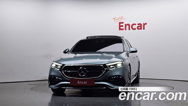 Mercedes-Benz E-Class 2024 — photo 3