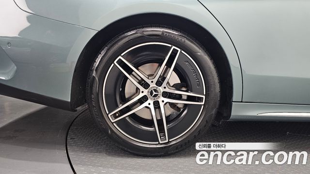 Mercedes-Benz E-Class 2024 — photo 5