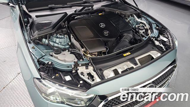 Mercedes-Benz E-Class 2024 — photo 6