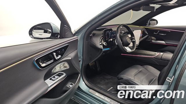 Mercedes-Benz E-Class 2024 — photo 10