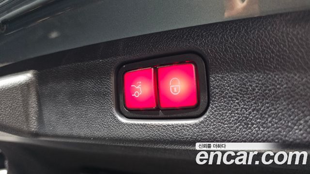 Mercedes-Benz E-Class 2024 — photo 18