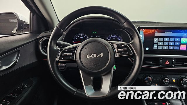 Kia K3 2022 — photo 13
