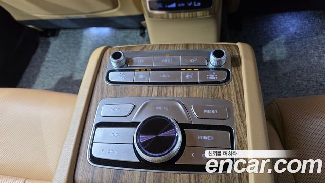 Kia K9 2022 — photo 32
