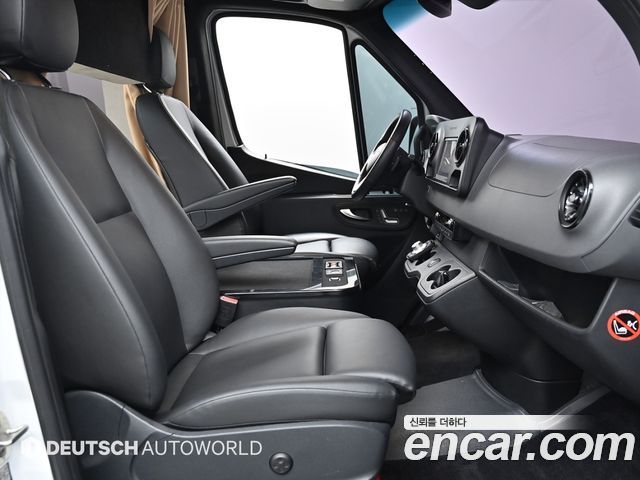 Mercedes-Benz Sprinter 2019 — photo 10