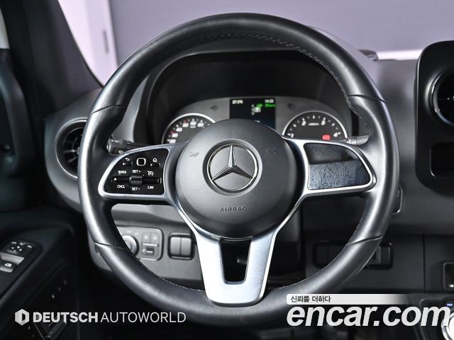 Mercedes-Benz Sprinter 2019 — photo 13