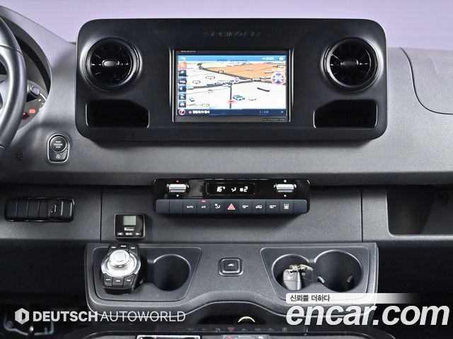 Mercedes-Benz Sprinter 2019 — photo 14