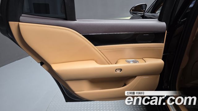Genesis G90 2022 — photo 15