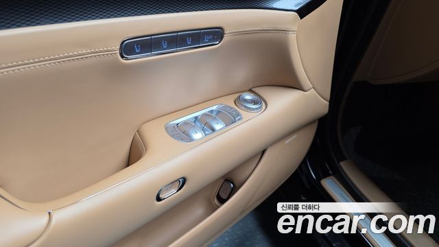 Genesis G90 2022 — photo 28