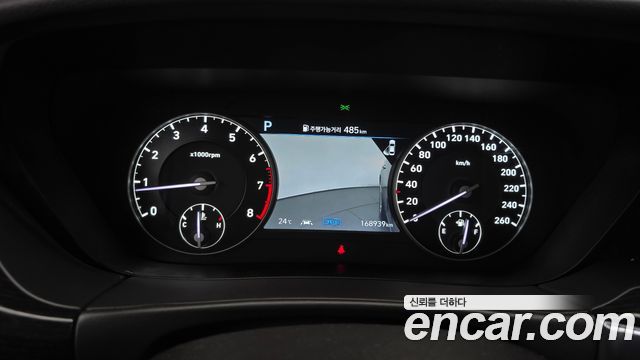 Genesis G90 2019 — photo 11