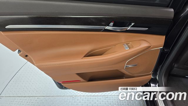 Genesis G90 2019 — photo 15