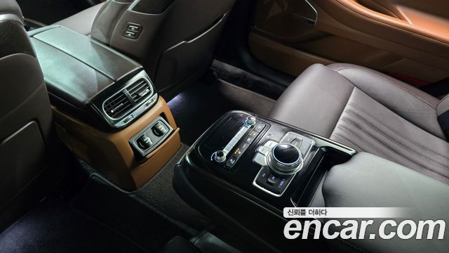 Genesis G90 2019 — photo 30