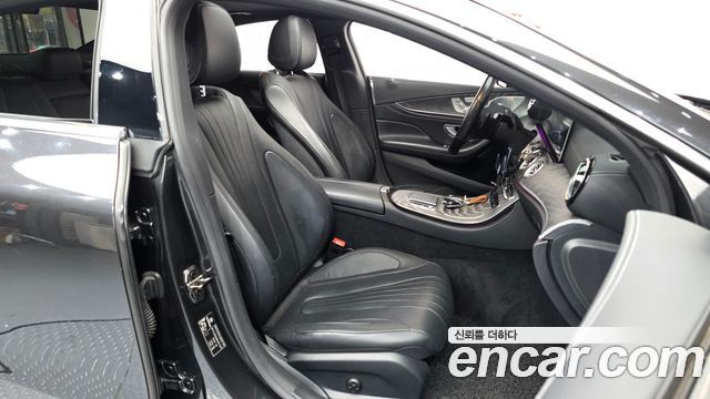 Mercedes-Benz CLS-Class 2021 — photo 11