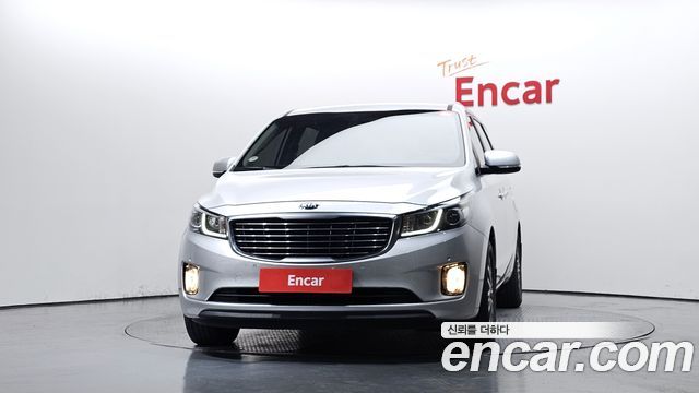 Kia Canival 2015 — photo 3