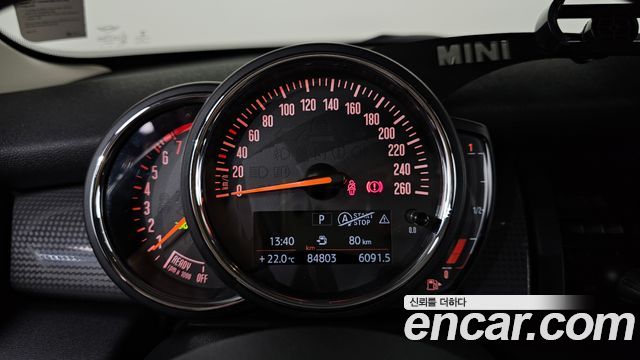 Mini Cooper 2019 — photo 11
