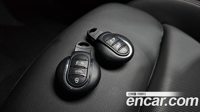 Mini Cooper 2019 — photo 22