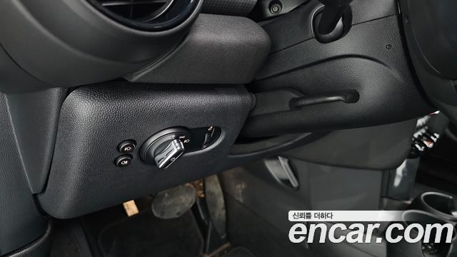 Mini Cooper 2019 — photo 25