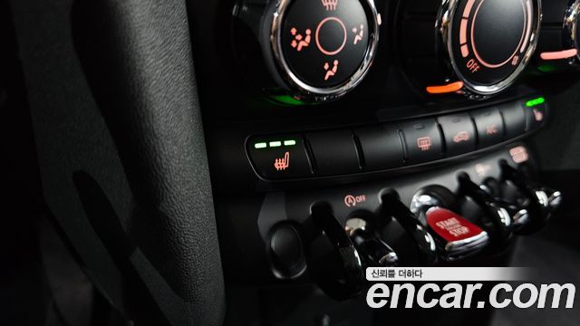 Mini Cooper 2019 — photo 27