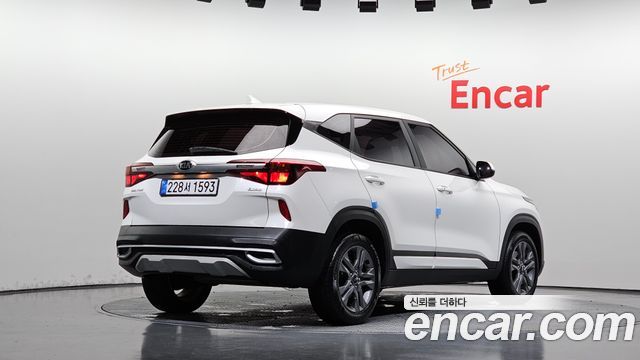 Kia Seltos 2021 — photo 2