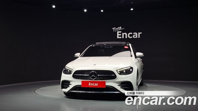 Mercedes-Benz E-Class 2022 — photo 3