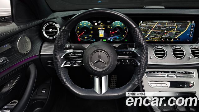Mercedes-Benz E-Class 2022 — photo 13